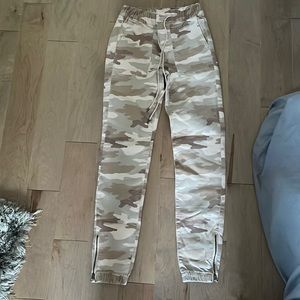 American Eagle Next Level Stretch Jogger Jeans